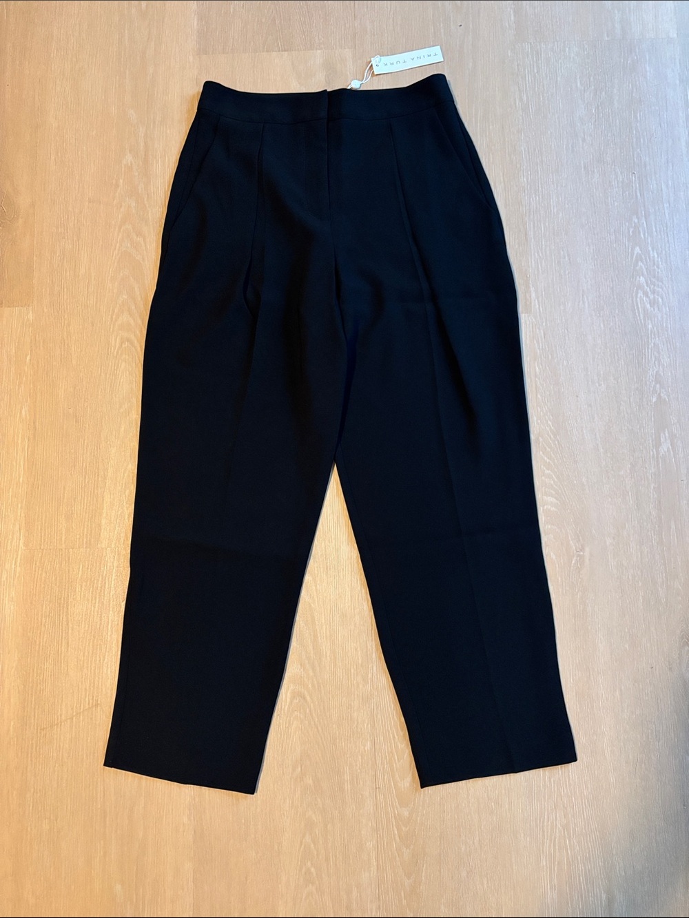 NWT Trina Turk Black Larch Tailored Cropped Pant size 2